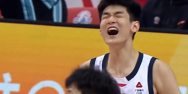 杏彩体育官方网站-随着广东神奇逆转，CBA又乱了！北京广东重回四强，广州悬了