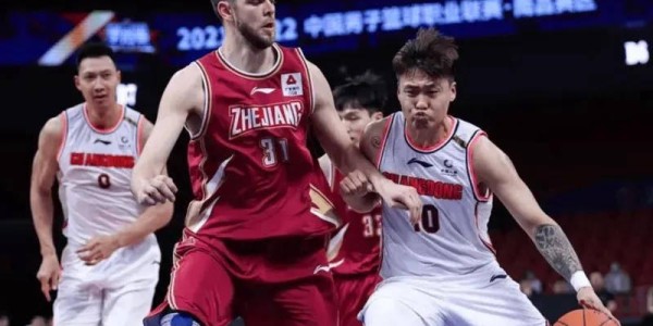 广东宏远今日早报！徐杰无缘最佳阵容，新大外迎首秀，胡明轩轮休