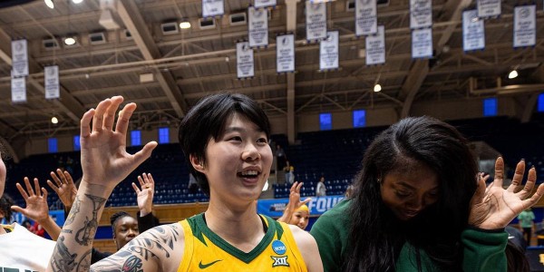 杏彩体育登录入口-恭喜！中国女篮21岁1米88留洋新星5月归来：宫鲁鸣重用她？